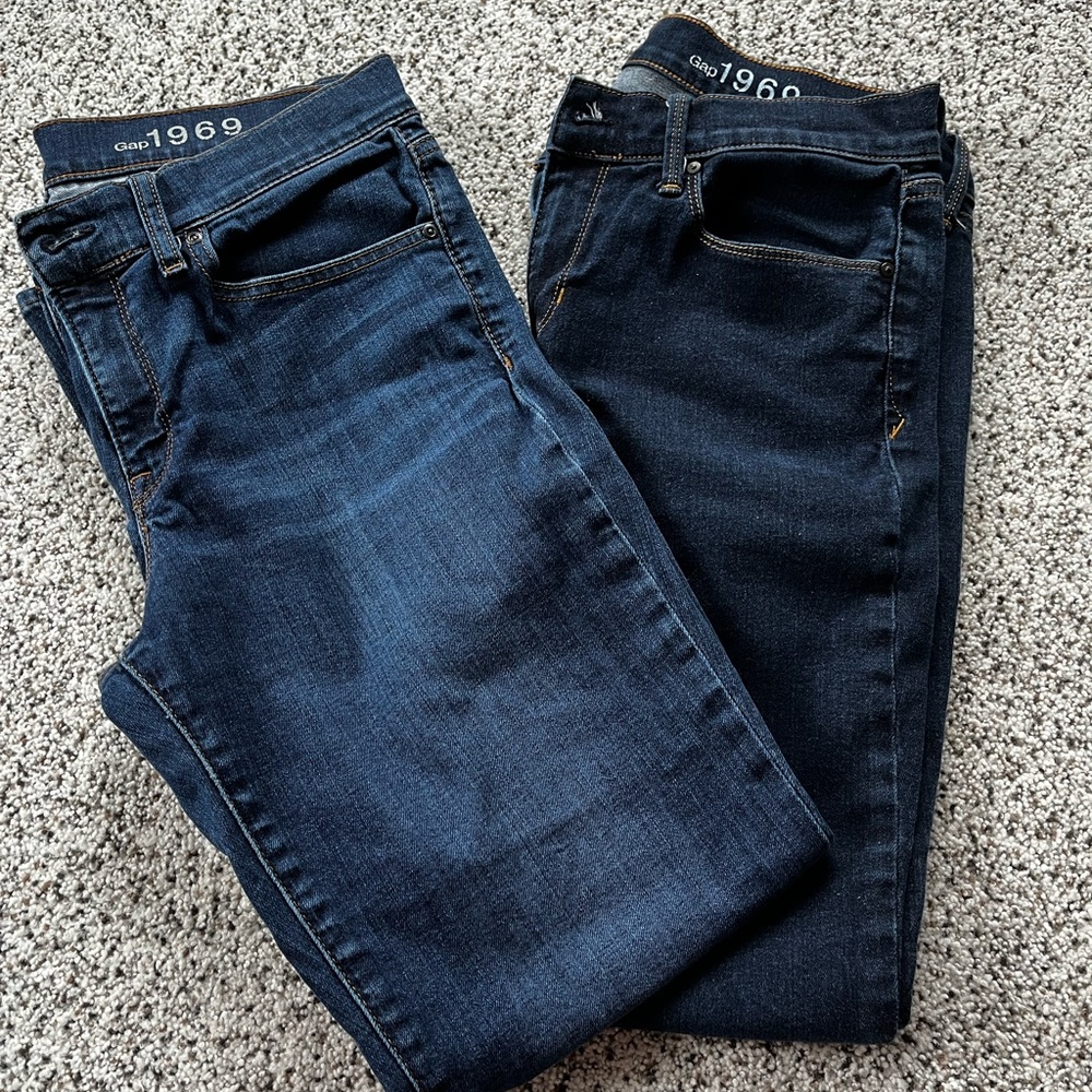 LOT - 2 pairs - GAP 1969 Jeans